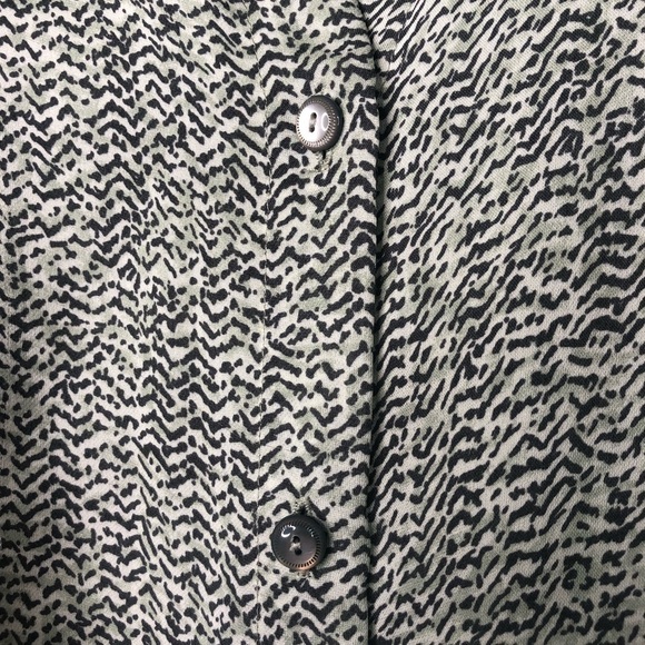 Vintage Carlisle Green Cropped 100% Silk Animal Print Top - Picture 3 of 7